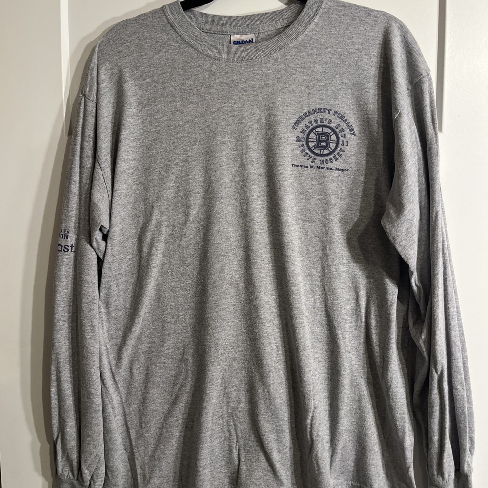 Gildan Men’s Hockey Tournament Longsleeve Tshirt Gray Large Boston Mayor’s Cup